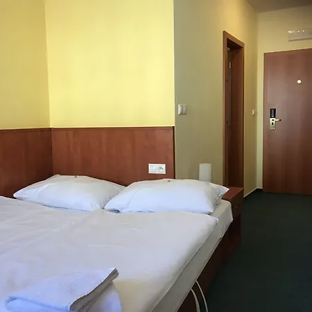 Zavis Z Falkenstejna Ξενοδοχείο 4*