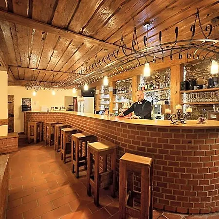 Zavis Z Falkenstejna Hotel 4*