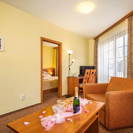 Zavis Z Falkenstejna Szálloda 4*