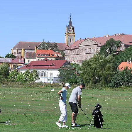 Zavis Z Falkenstejna Hotel 4*