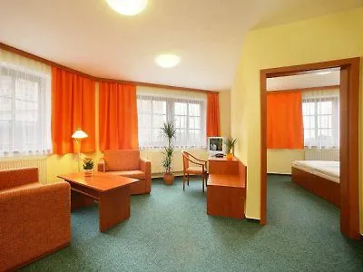 Hotel Zavis Z Falkenstejna 4*