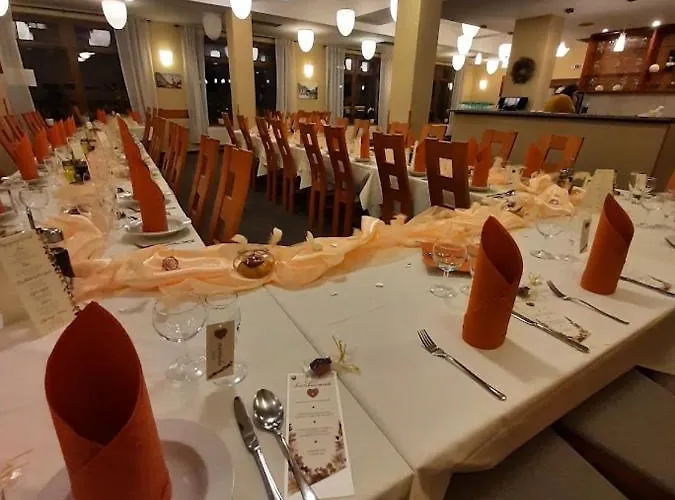 Hotel Zavis Z Falkenstejna Hluboká nad Vltavou