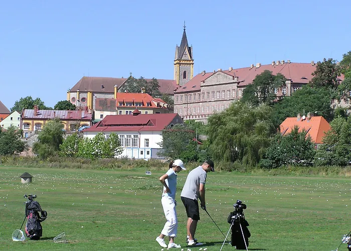 Zavis Z Falkenstejna Hotel 4*