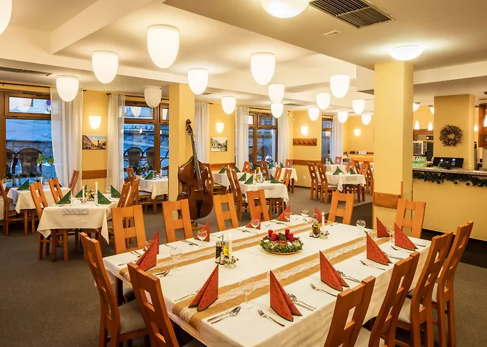 Zavis Z Falkenstejna Hotel 4*